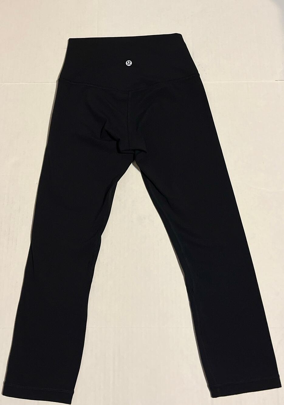 Lululemon High Rise Crop Leggings Black 21" Athleisure Athletic Yoga Size 4 / XS